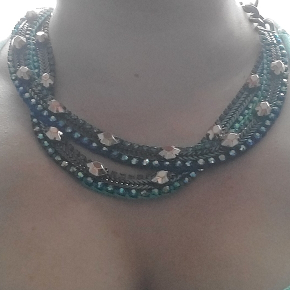Stella & Dot Statement Necklace - Picture 3 of 3